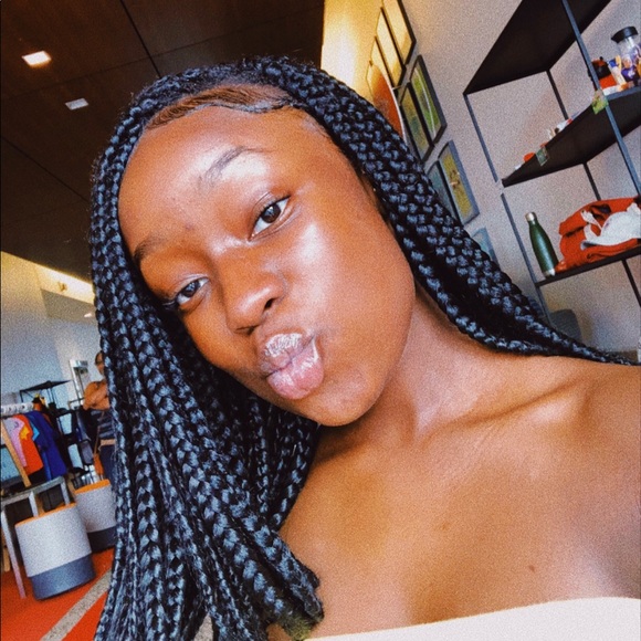 Meet your Posher, Martina - Picture 1 of 1